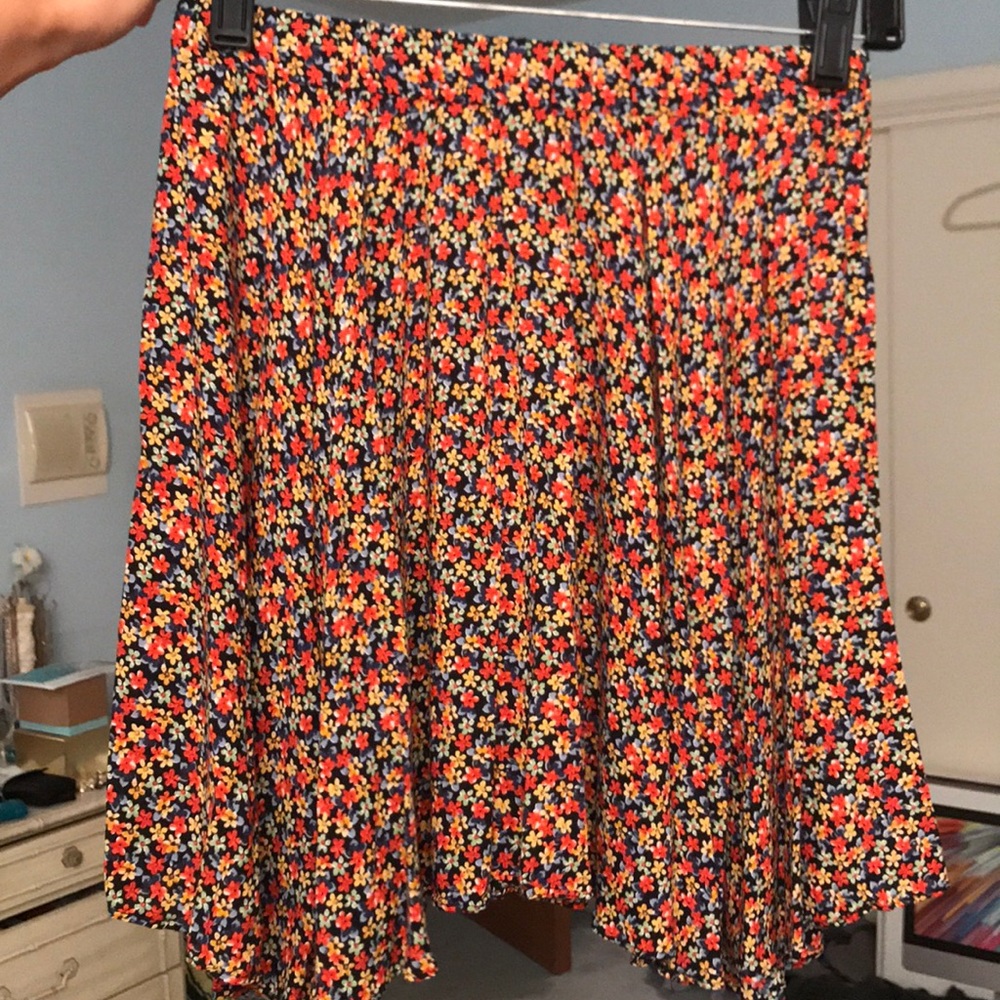 Flowy and floral Brandy Melville skirt